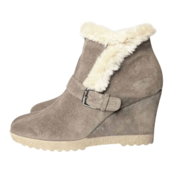 NWOB AQUATALIA Carlotta Faux-Fur Water-Resistance Suede Wedge Bootie Size 39 (US - Picture 2 of 9